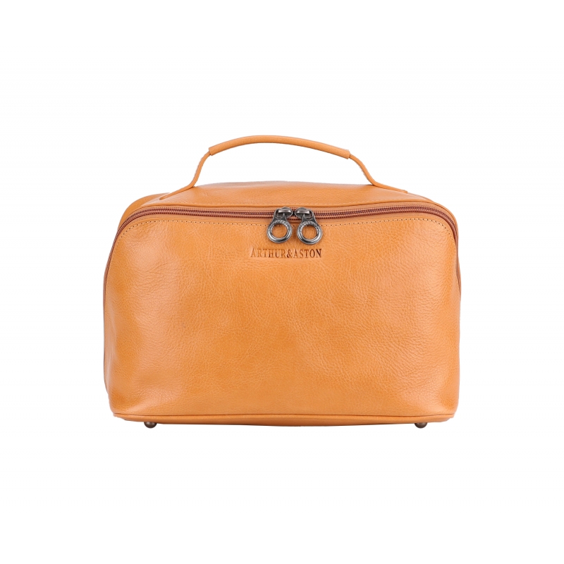 ARTHUR & ASTON - TROUSSE DE TOILETTE  B/COGNAC