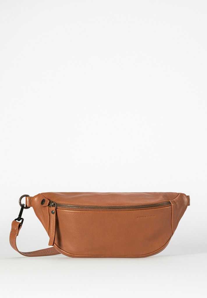 AUNTS & UNCLES - BILBERRY BELTBAG COGNAC